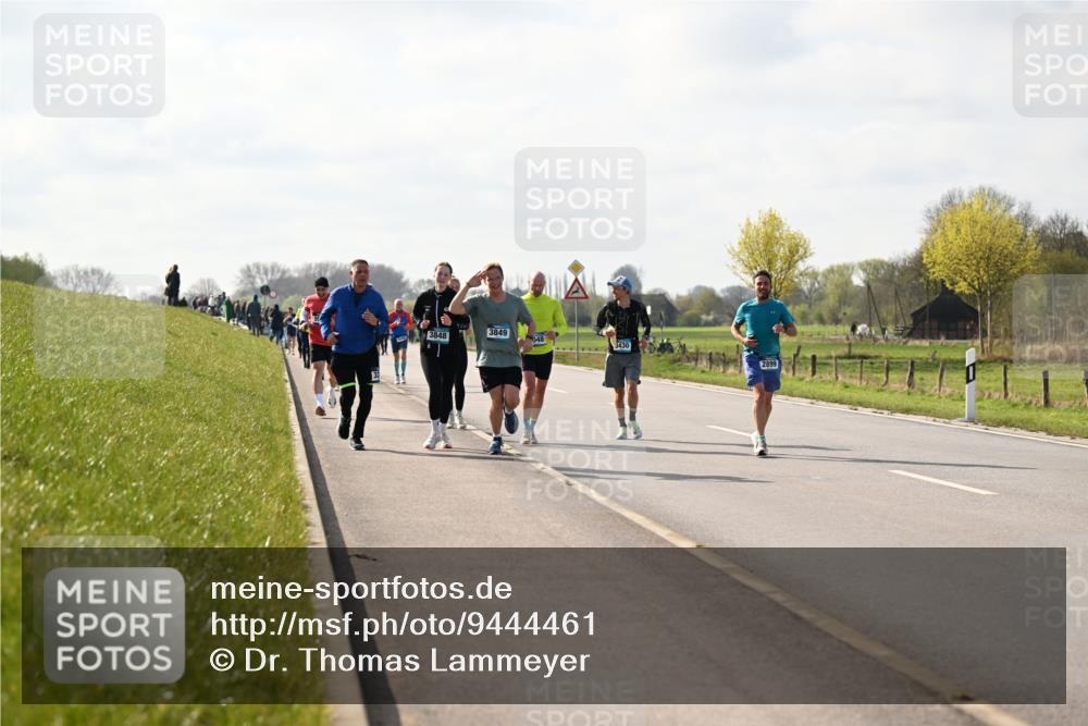 12.04.2026 - 45. Internationalen Wilhelmsburger Insellauf Dr. Thomas Lammeyer http://msf.ph/oto/9444461 12.04.2026 10:19:08 Laufen 3849, 3848, 3430, 2899 meine-sportfotos.de