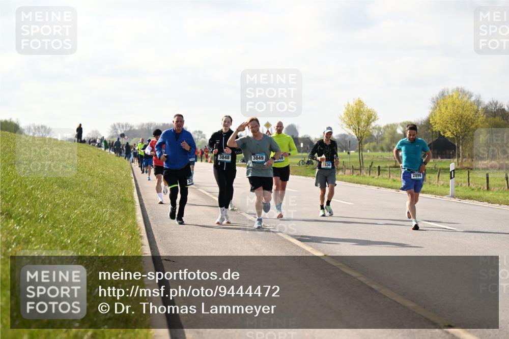 12.04.2026 - 45. Internationalen Wilhelmsburger Insellauf Dr. Thomas Lammeyer http://msf.ph/oto/9444472 12.04.2026 10:19:09 Laufen 331, 3848, 3849, 130, 2899 meine-sportfotos.de