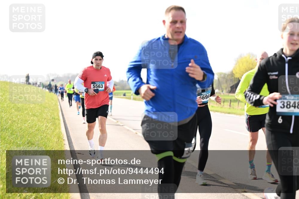 12.04.2026 - 45. Internationalen Wilhelmsburger Insellauf Dr. Thomas Lammeyer http://msf.ph/oto/9444494 12.04.2026 10:19:14 Laufen 5563, 5694, 3848, 6 meine-sportfotos.de