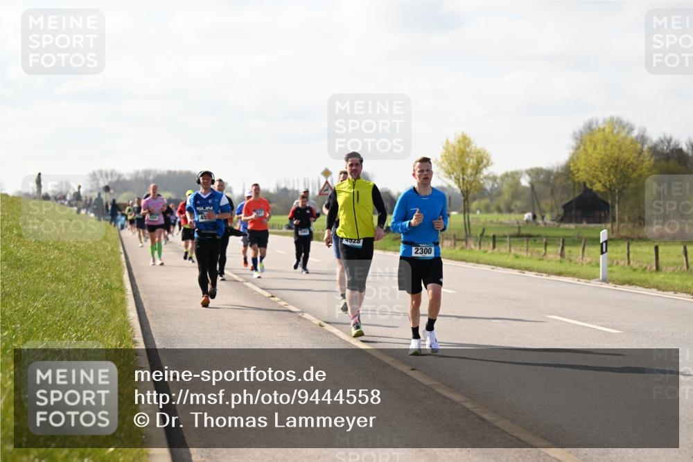 12.04.2026 - 45. Internationalen Wilhelmsburger Insellauf Dr. Thomas Lammeyer http://msf.ph/oto/9444558 12.04.2026 10:19:27 Laufen 45, 4928, 2300 meine-sportfotos.de