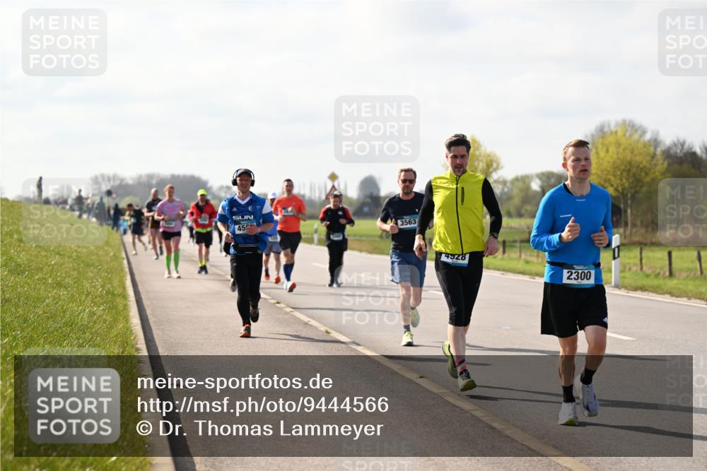 12.04.2026 - 45. Internationalen Wilhelmsburger Insellauf Dr. Thomas Lammeyer http://msf.ph/oto/9444566 12.04.2026 10:19:28 Laufen 45, 3563, 4928, 2300 meine-sportfotos.de