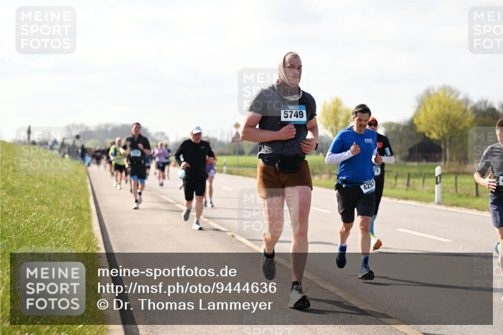 12.04.2026 - 45. Internationalen Wilhelmsburger Insellauf Dr. Thomas Lammeyer http://msf.ph/oto/9444636 12.04.2026 10:19:41 Laufen 5749, 4297, 75 meine-sportfotos.de