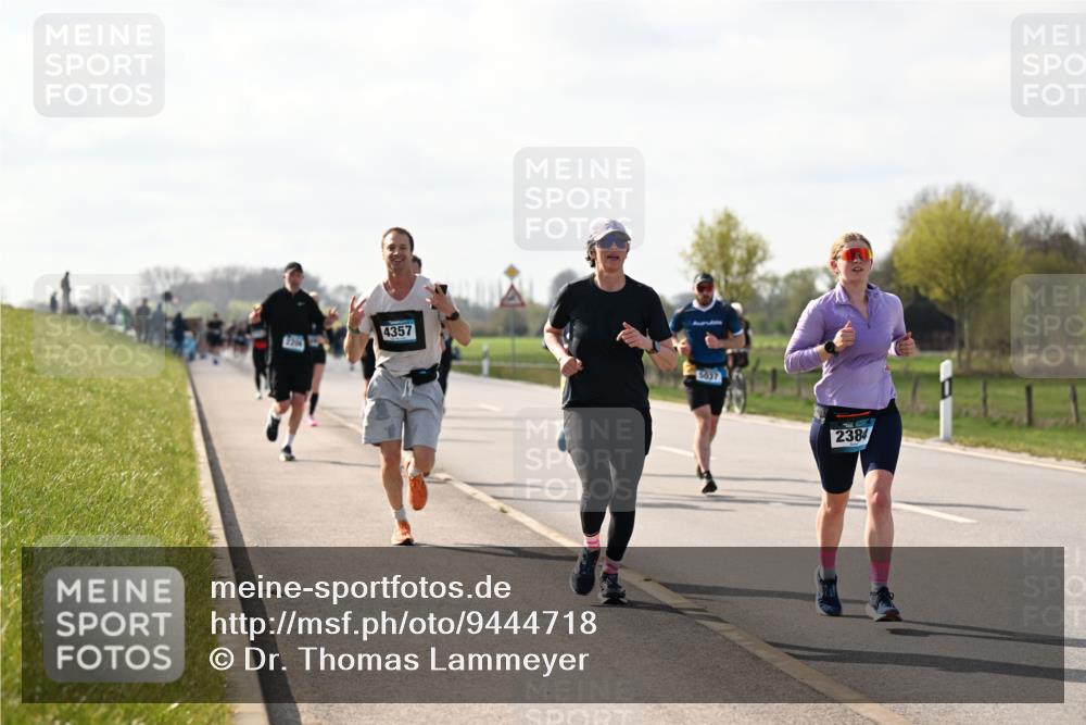 12.04.2026 - 45. Internationalen Wilhelmsburger Insellauf Dr. Thomas Lammeyer http://msf.ph/oto/9444718 12.04.2026 10:19:53 Laufen 4357, 5037, 2384 meine-sportfotos.de