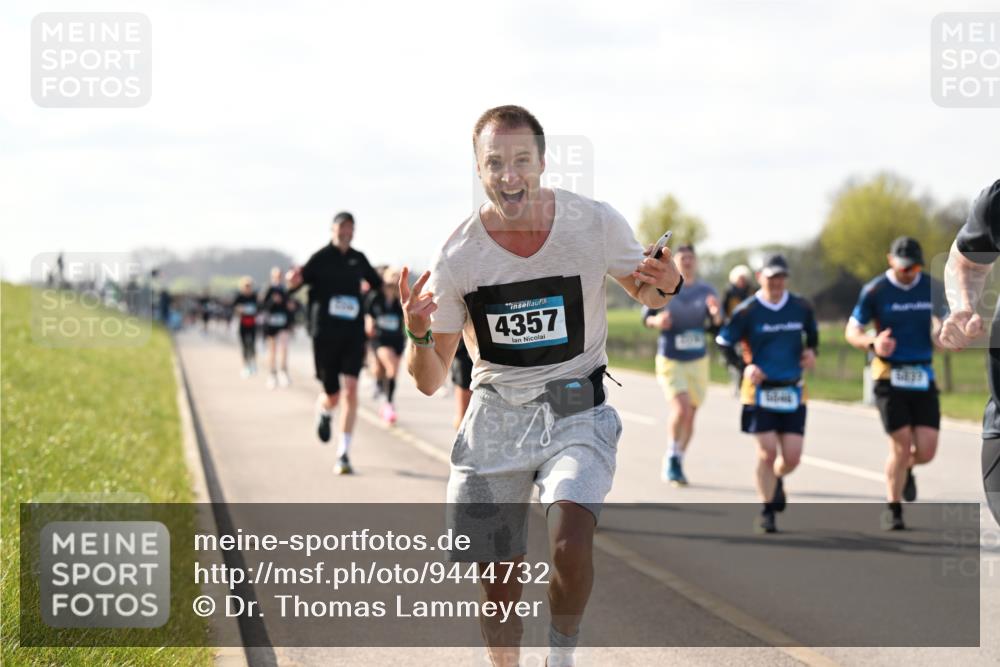 12.04.2026 - 45. Internationalen Wilhelmsburger Insellauf Dr. Thomas Lammeyer http://msf.ph/oto/9444732 12.04.2026 10:19:55 Laufen 4357, 5833 meine-sportfotos.de