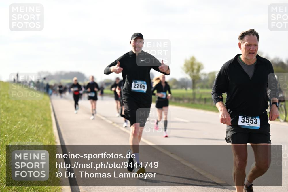 12.04.2026 - 45. Internationalen Wilhelmsburger Insellauf Dr. Thomas Lammeyer http://msf.ph/oto/9444749 12.04.2026 10:19:58 Laufen 2206, 3553 meine-sportfotos.de