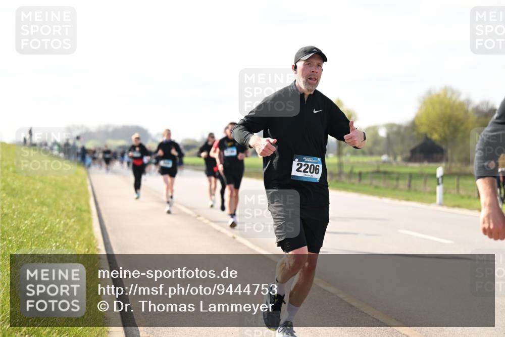 12.04.2026 - 45. Internationalen Wilhelmsburger Insellauf Dr. Thomas Lammeyer http://msf.ph/oto/9444753 12.04.2026 10:19:59 Laufen 2206 meine-sportfotos.de