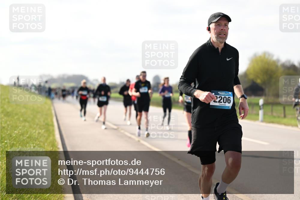 12.04.2026 - 45. Internationalen Wilhelmsburger Insellauf Dr. Thomas Lammeyer http://msf.ph/oto/9444756 12.04.2026 10:19:59 Laufen 2206 meine-sportfotos.de