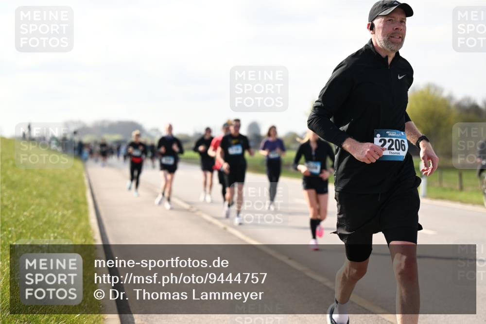 12.04.2026 - 45. Internationalen Wilhelmsburger Insellauf Dr. Thomas Lammeyer http://msf.ph/oto/9444757 12.04.2026 10:19:59 Laufen 2206 meine-sportfotos.de
