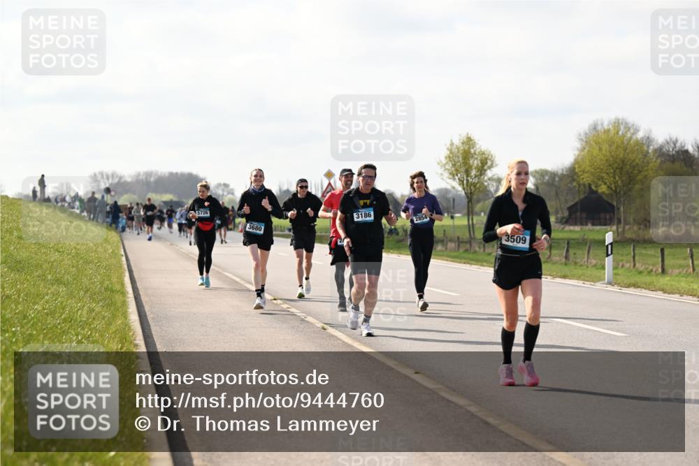 12.04.2026 - 45. Internationalen Wilhelmsburger Insellauf Dr. Thomas Lammeyer http://msf.ph/oto/9444760 12.04.2026 10:20:00 Laufen 5726, 3680, 3186, 2854, 3509 meine-sportfotos.de