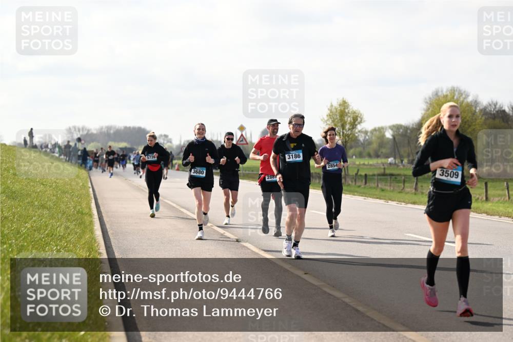 12.04.2026 - 45. Internationalen Wilhelmsburger Insellauf Dr. Thomas Lammeyer http://msf.ph/oto/9444766 12.04.2026 10:20:01 Laufen 3680, 288, 3186, 2854, 3509 meine-sportfotos.de