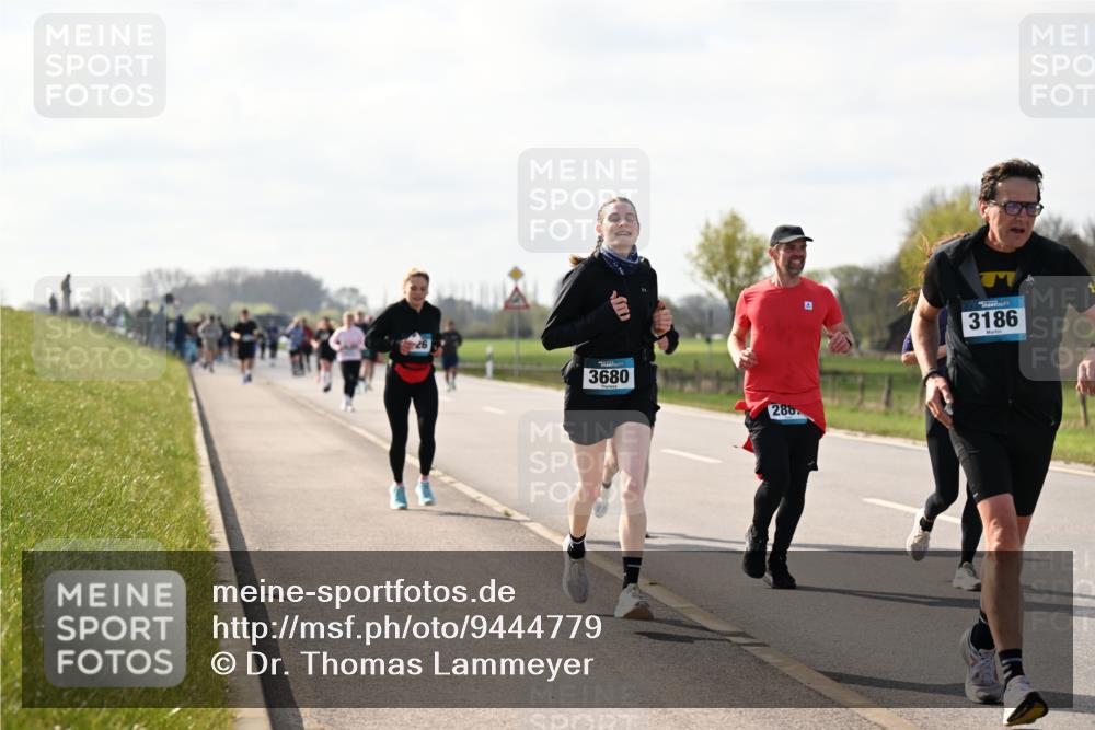 12.04.2026 - 45. Internationalen Wilhelmsburger Insellauf Dr. Thomas Lammeyer http://msf.ph/oto/9444779 12.04.2026 10:20:03 Laufen 3680, 288, 3186 meine-sportfotos.de