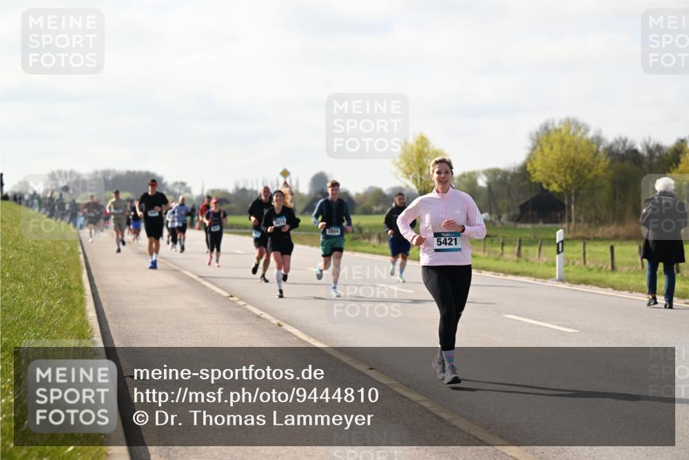 12.04.2026 - 45. Internationalen Wilhelmsburger Insellauf Dr. Thomas Lammeyer http://msf.ph/oto/9444810 12.04.2026 10:20:14 Laufen 3010, 5421 meine-sportfotos.de