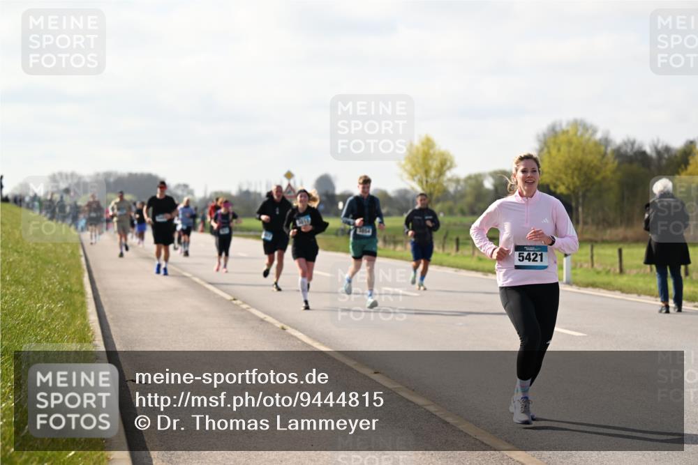 12.04.2026 - 45. Internationalen Wilhelmsburger Insellauf Dr. Thomas Lammeyer http://msf.ph/oto/9444815 12.04.2026 10:20:15 Laufen 5421 meine-sportfotos.de