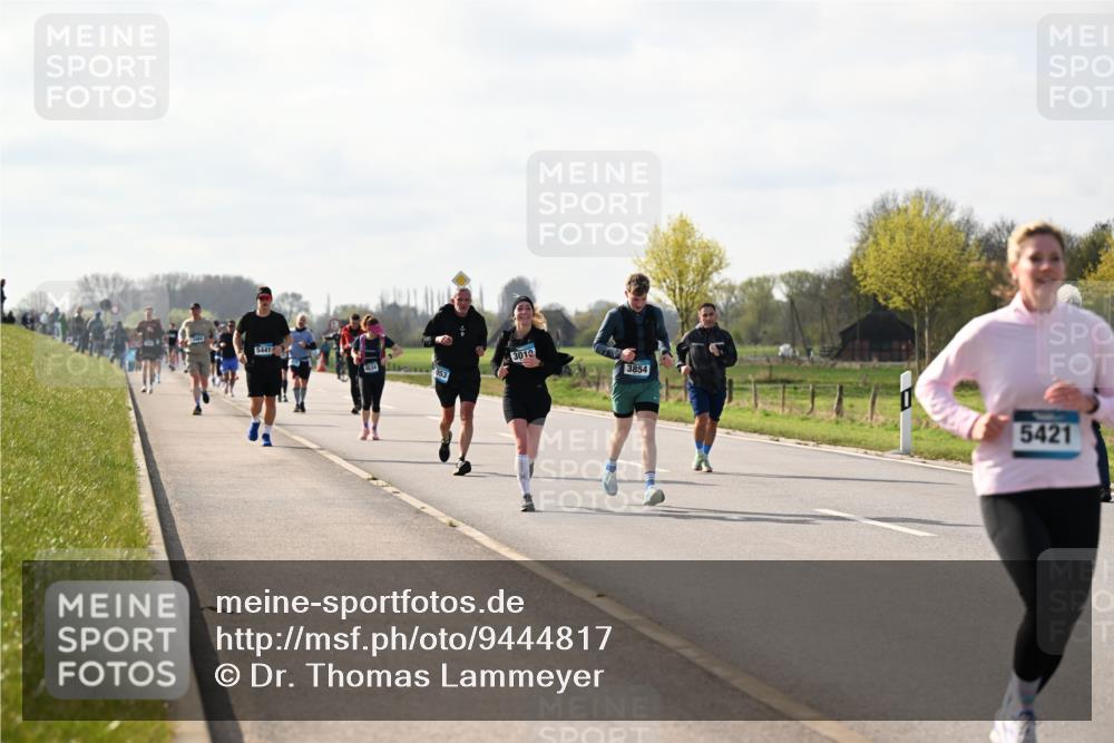 12.04.2026 - 45. Internationalen Wilhelmsburger Insellauf Dr. Thomas Lammeyer http://msf.ph/oto/9444817 12.04.2026 10:20:15 Laufen 5441, 4634, 3010, 3854, 5421 meine-sportfotos.de
