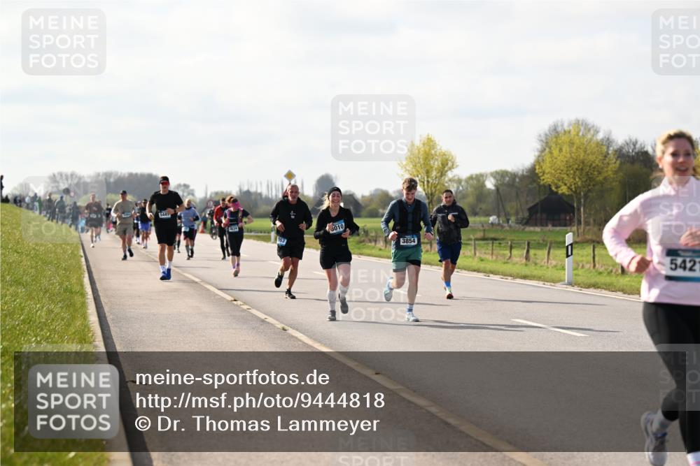 12.04.2026 - 45. Internationalen Wilhelmsburger Insellauf Dr. Thomas Lammeyer http://msf.ph/oto/9444818 12.04.2026 10:20:15 Laufen 544, 3010, 3854, 542 meine-sportfotos.de
