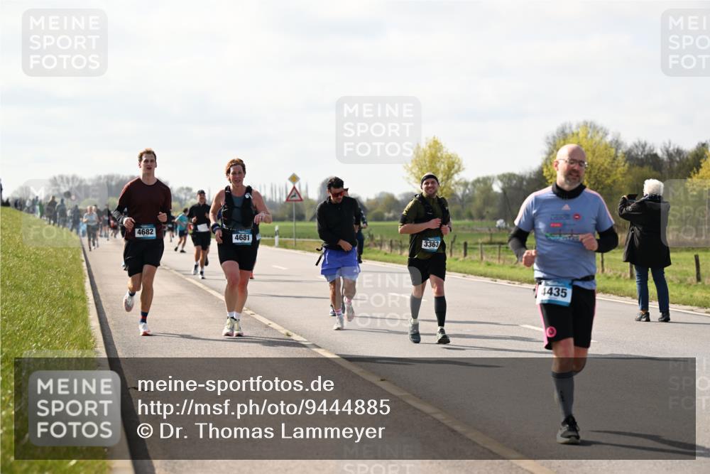 12.04.2026 - 45. Internationalen Wilhelmsburger Insellauf Dr. Thomas Lammeyer http://msf.ph/oto/9444885 12.04.2026 10:20:30 Laufen 4682, 4681, 3363, 4435 meine-sportfotos.de