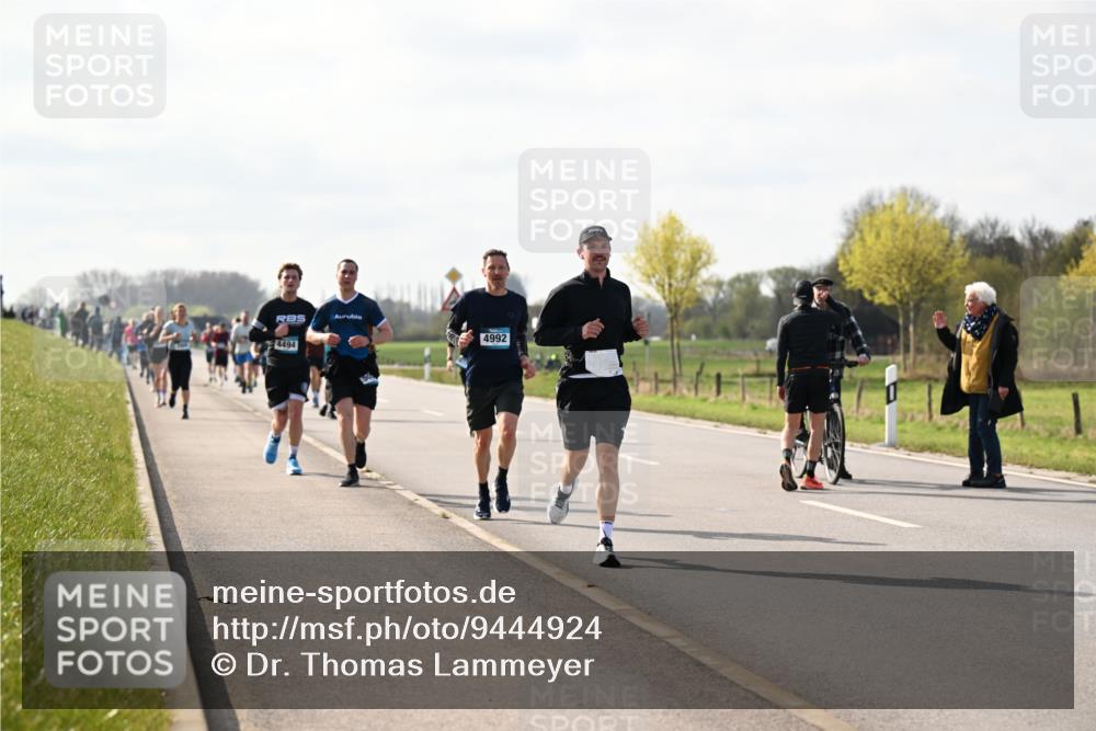12.04.2026 - 45. Internationalen Wilhelmsburger Insellauf Dr. Thomas Lammeyer http://msf.ph/oto/9444924 12.04.2026 10:20:37 Laufen 4494, 4992 meine-sportfotos.de