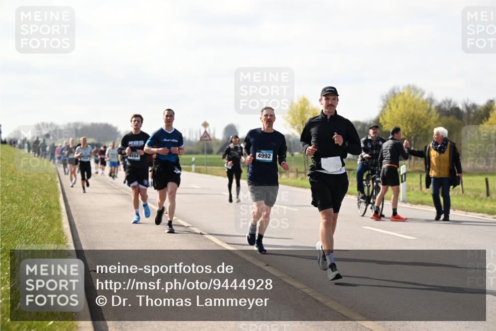 12.04.2026 - 45. Internationalen Wilhelmsburger Insellauf Dr. Thomas Lammeyer http://msf.ph/oto/9444928 12.04.2026 10:20:38 Laufen 4494, 4992 meine-sportfotos.de