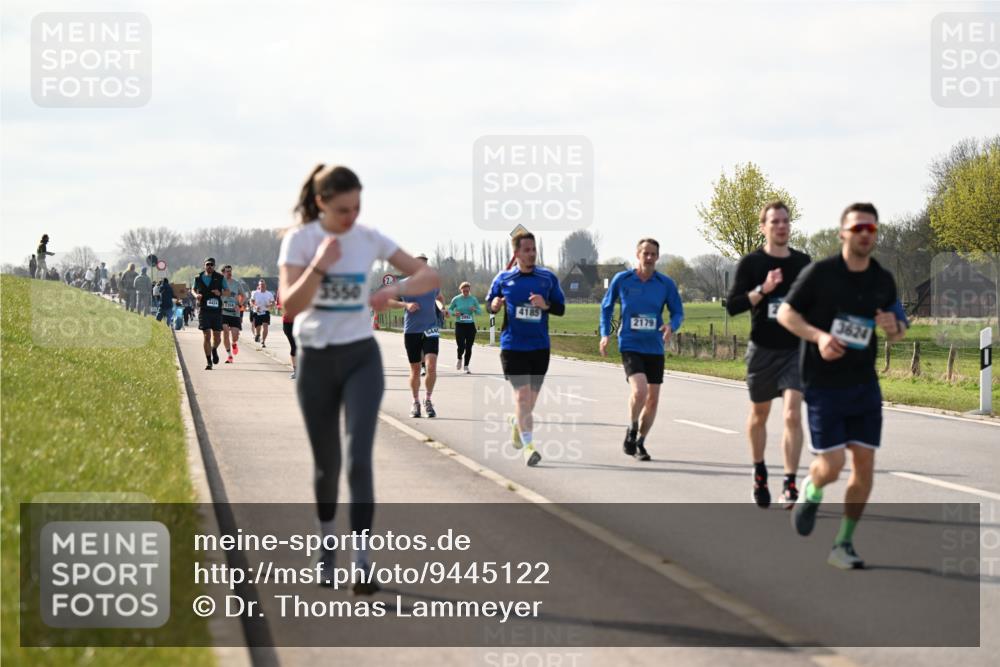 12.04.2026 - 45. Internationalen Wilhelmsburger Insellauf Dr. Thomas Lammeyer http://msf.ph/oto/9445122 12.04.2026 10:21:21 Laufen 3550, 4185, 2179, 3624 meine-sportfotos.de