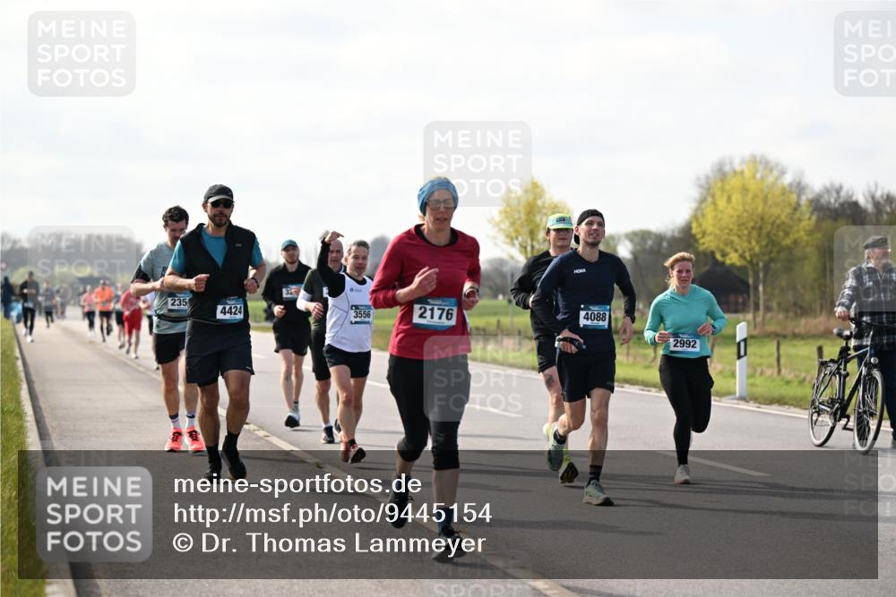 12.04.2026 - 45. Internationalen Wilhelmsburger Insellauf Dr. Thomas Lammeyer http://msf.ph/oto/9445154 12.04.2026 10:21:31 Laufen 235, 4424, 32, 3556, 2176, 4088, 2992 meine-sportfotos.de