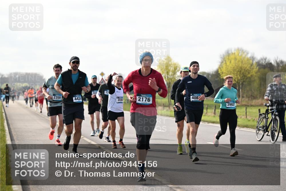 12.04.2026 - 45. Internationalen Wilhelmsburger Insellauf Dr. Thomas Lammeyer http://msf.ph/oto/9445156 12.04.2026 10:21:32 Laufen 322, 33, 2358, 4424, 3556, 2176, 408, 2992 meine-sportfotos.de