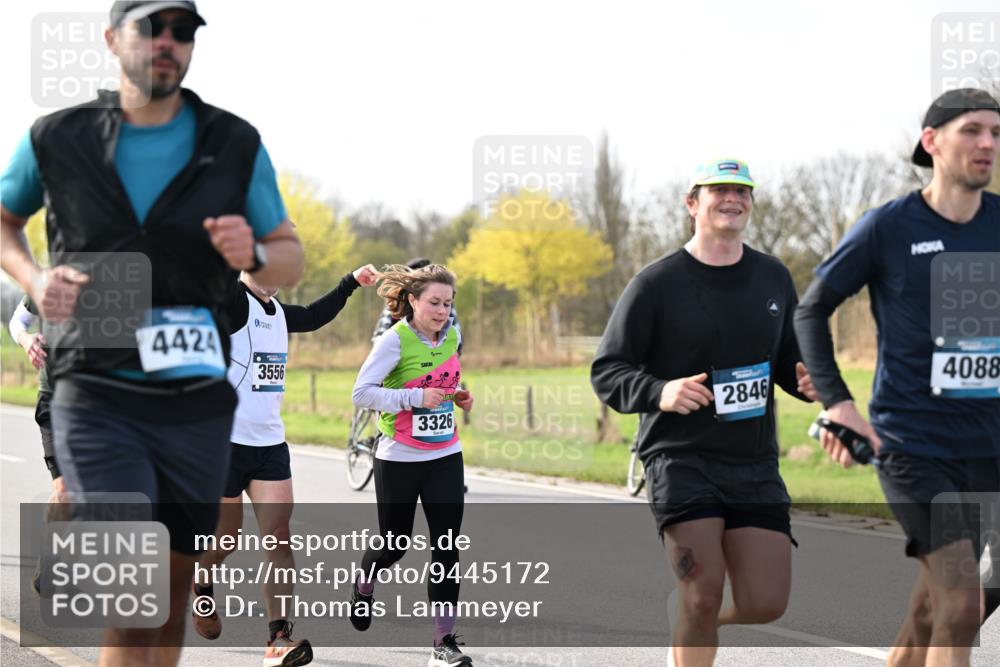 12.04.2026 - 45. Internationalen Wilhelmsburger Insellauf Dr. Thomas Lammeyer http://msf.ph/oto/9445172 12.04.2026 10:21:35 Laufen 4424, 3556, 3326, 2846, 4088 meine-sportfotos.de