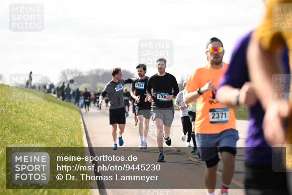 12.04.2026 - 45. Internationalen Wilhelmsburger Insellauf Dr. Thomas Lammeyer http://msf.ph/oto/9445230 12.04.2026 10:22:17 Laufen 3608, 2154, 303, 2371 meine-sportfotos.de