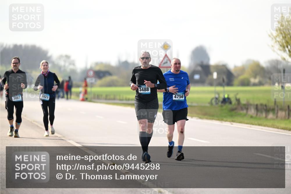 12.04.2026 - 45. Internationalen Wilhelmsburger Insellauf Dr. Thomas Lammeyer http://msf.ph/oto/9445298 12.04.2026 10:22:32 Laufen 3887, 3923, 3488, 4756 meine-sportfotos.de
