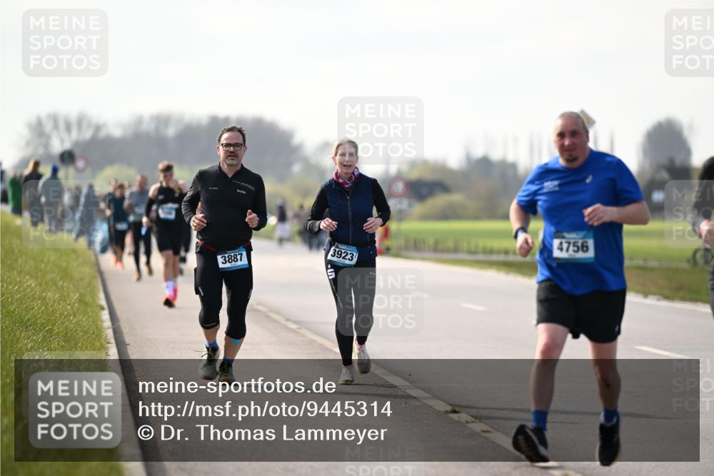 12.04.2026 - 45. Internationalen Wilhelmsburger Insellauf Dr. Thomas Lammeyer http://msf.ph/oto/9445314 12.04.2026 10:22:34 Laufen 3887, 4756, 3923 meine-sportfotos.de