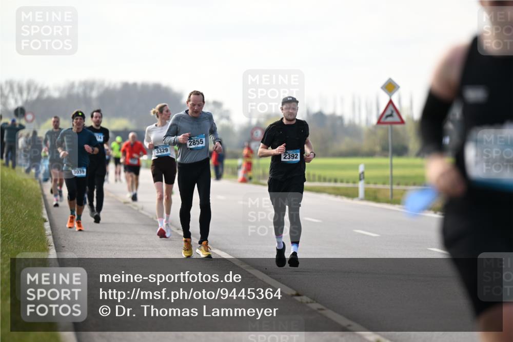 12.04.2026 - 45. Internationalen Wilhelmsburger Insellauf Dr. Thomas Lammeyer http://msf.ph/oto/9445364 12.04.2026 10:22:48 Laufen 3039, 3329, 2855, 2392 meine-sportfotos.de