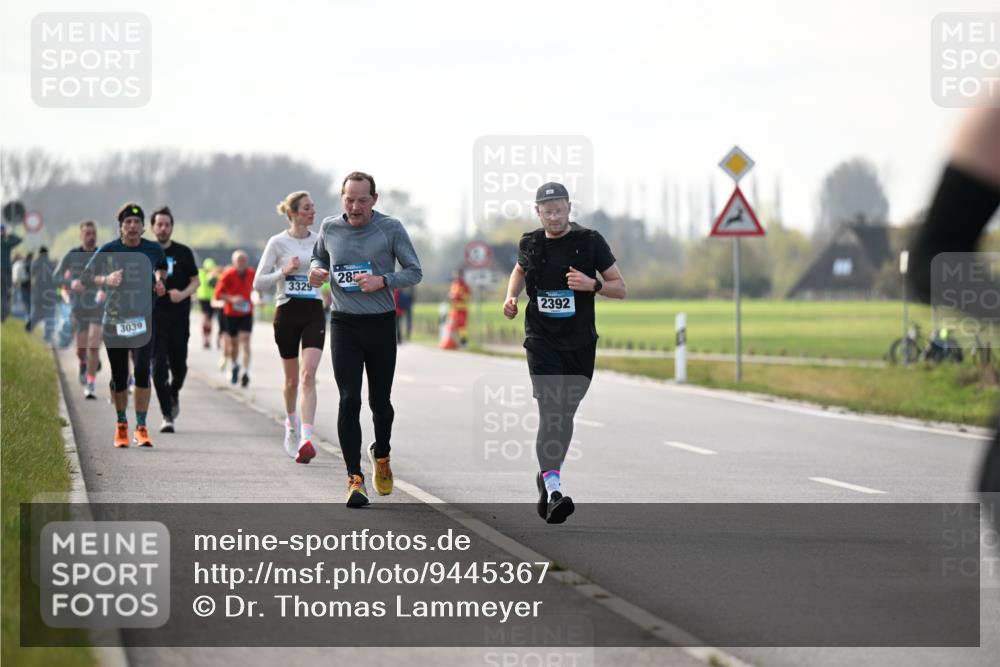 12.04.2026 - 45. Internationalen Wilhelmsburger Insellauf Dr. Thomas Lammeyer http://msf.ph/oto/9445367 12.04.2026 10:22:48 Laufen 3039, 3329, 28, 2392 meine-sportfotos.de