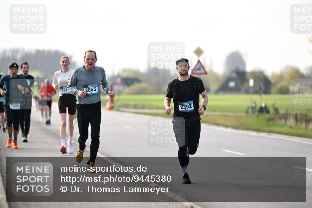 12.04.2026 - 45. Internationalen Wilhelmsburger Insellauf Dr. Thomas Lammeyer http://msf.ph/oto/9445380 12.04.2026 10:22:50 Laufen 3039, 332, 2855, 2392 meine-sportfotos.de