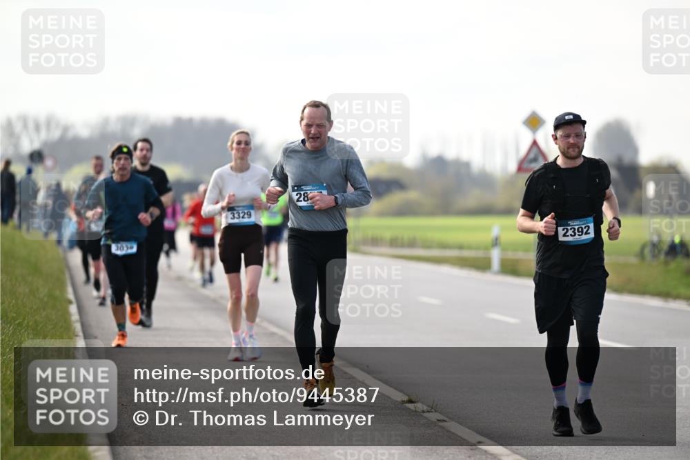 12.04.2026 - 45. Internationalen Wilhelmsburger Insellauf Dr. Thomas Lammeyer http://msf.ph/oto/9445387 12.04.2026 10:22:51 Laufen 303, 3329, 28, 2392 meine-sportfotos.de