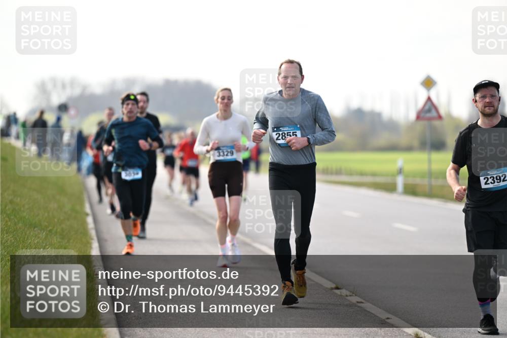 12.04.2026 - 45. Internationalen Wilhelmsburger Insellauf Dr. Thomas Lammeyer http://msf.ph/oto/9445392 12.04.2026 10:22:52 Laufen 3329, 2855, 2392 meine-sportfotos.de