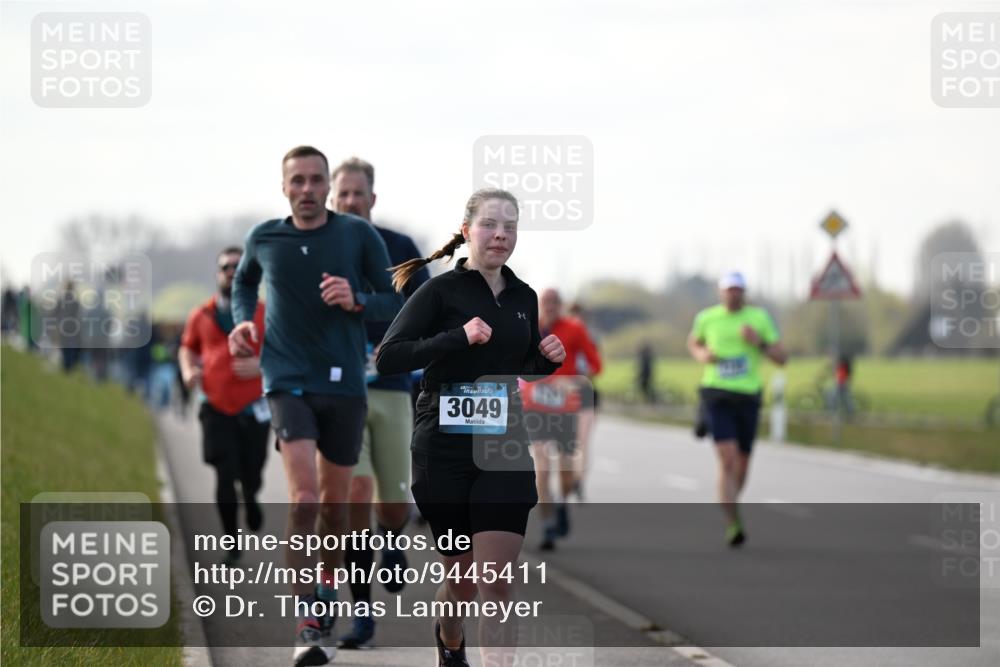 12.04.2026 - 45. Internationalen Wilhelmsburger Insellauf Dr. Thomas Lammeyer http://msf.ph/oto/9445411 12.04.2026 10:23:01 Laufen 3049 meine-sportfotos.de