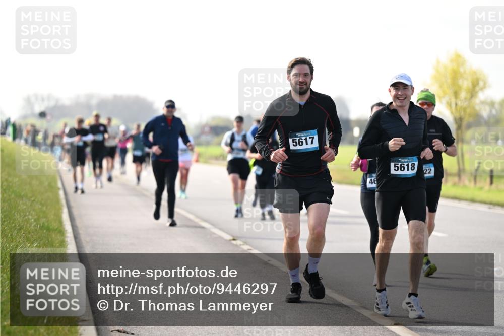 12.04.2026 - 45. Internationalen Wilhelmsburger Insellauf Dr. Thomas Lammeyer http://msf.ph/oto/9446297 12.04.2026 10:26:07 Laufen 5617, 46, 5618, 22 meine-sportfotos.de
