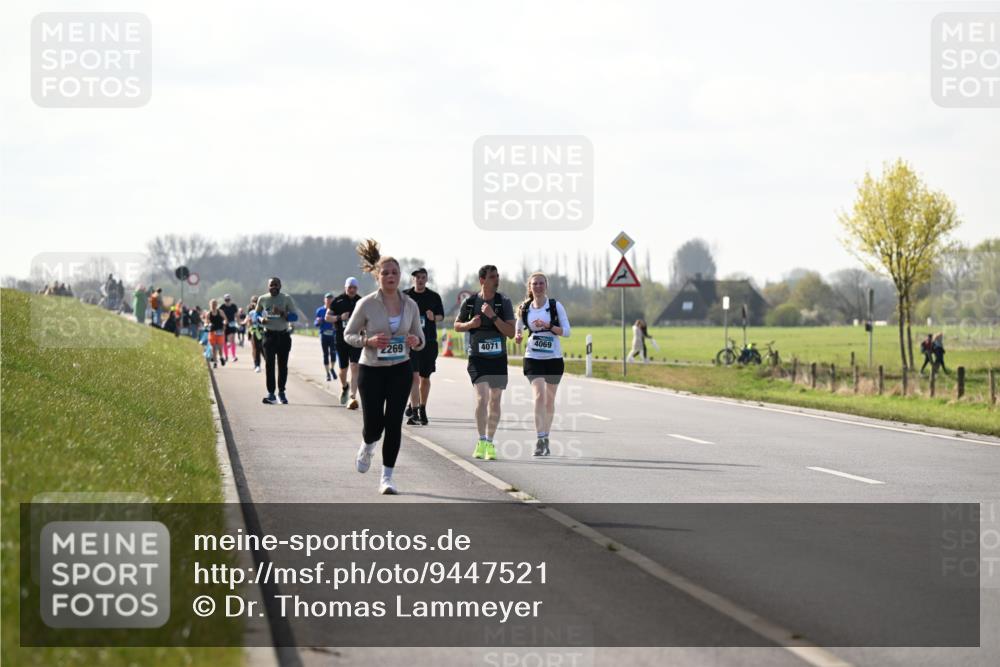 12.04.2026 - 45. Internationalen Wilhelmsburger Insellauf Dr. Thomas Lammeyer http://msf.ph/oto/9447521 12.04.2026 10:30:31 Laufen 2269, 4071, 4069 meine-sportfotos.de