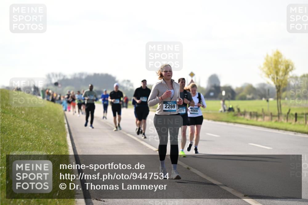 12.04.2026 - 45. Internationalen Wilhelmsburger Insellauf Dr. Thomas Lammeyer http://msf.ph/oto/9447534 12.04.2026 10:30:34 Laufen 2269, 071, 4069 meine-sportfotos.de
