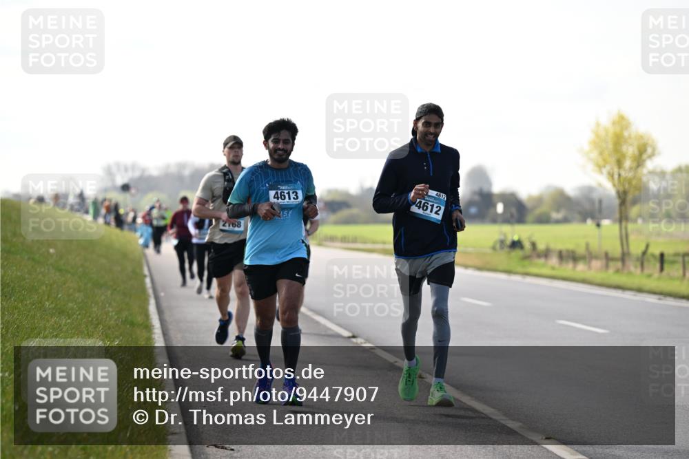 12.04.2026 - 45. Internationalen Wilhelmsburger Insellauf Dr. Thomas Lammeyer http://msf.ph/oto/9447907 12.04.2026 10:32:10 Laufen 4613, 4612, 4612 meine-sportfotos.de