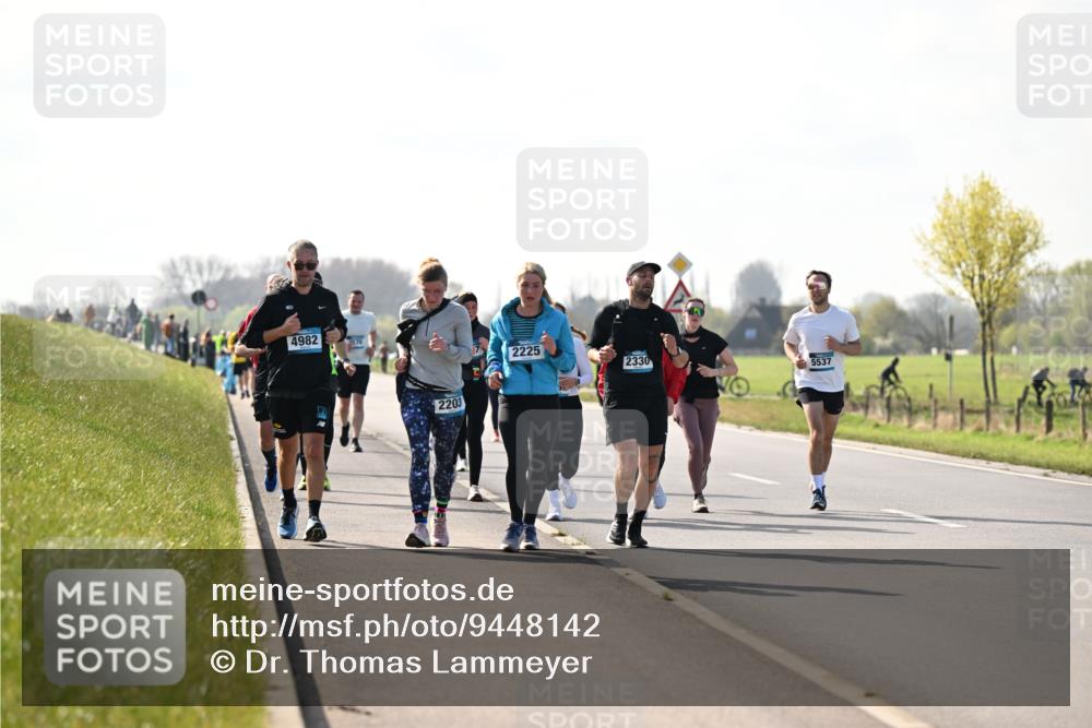 12.04.2026 - 45. Internationalen Wilhelmsburger Insellauf Dr. Thomas Lammeyer http://msf.ph/oto/9448142 12.04.2026 10:33:24 Laufen 4982, 3570, 2203, 2225, 2330, 5537 meine-sportfotos.de