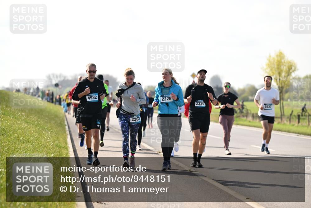 12.04.2026 - 45. Internationalen Wilhelmsburger Insellauf Dr. Thomas Lammeyer http://msf.ph/oto/9448151 12.04.2026 10:33:26 Laufen 4982, 2203, 2225, 2330, 5537 meine-sportfotos.de