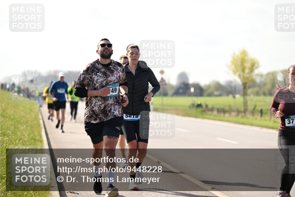 12.04.2026 - 45. Internationalen Wilhelmsburger Insellauf Dr. Thomas Lammeyer http://msf.ph/oto/9448228 12.04.2026 10:33:40 Laufen 4, 49, 5818, 37 meine-sportfotos.de