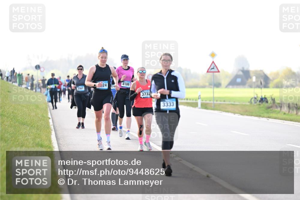 12.04.2026 - 45. Internationalen Wilhelmsburger Insellauf Dr. Thomas Lammeyer http://msf.ph/oto/9448625 12.04.2026 10:35:46 Laufen 2567, 24, 74, 4188, 3732, 3333 meine-sportfotos.de
