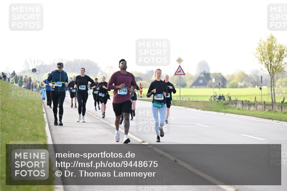 12.04.2026 - 45. Internationalen Wilhelmsburger Insellauf Dr. Thomas Lammeyer http://msf.ph/oto/9448675 12.04.2026 10:35:59 Laufen 3169, 2699, 3460, 5756, 5842 meine-sportfotos.de