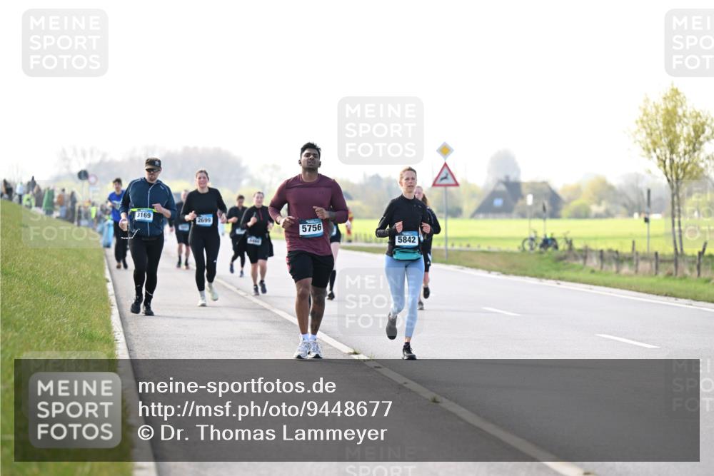12.04.2026 - 45. Internationalen Wilhelmsburger Insellauf Dr. Thomas Lammeyer http://msf.ph/oto/9448677 12.04.2026 10:36:00 Laufen 3169, 2699, 5756, 5842 meine-sportfotos.de