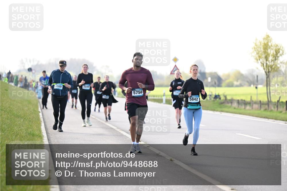 12.04.2026 - 45. Internationalen Wilhelmsburger Insellauf Dr. Thomas Lammeyer http://msf.ph/oto/9448688 12.04.2026 10:36:01 Laufen 3169, 2699, 5756, 3342, 5842 meine-sportfotos.de