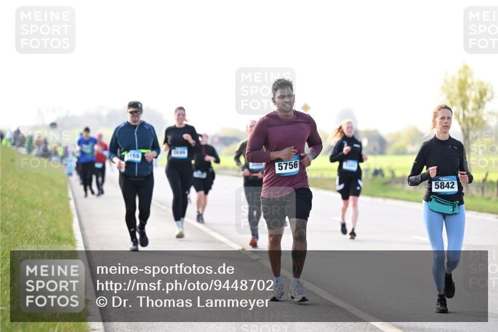 12.04.2026 - 45. Internationalen Wilhelmsburger Insellauf Dr. Thomas Lammeyer http://msf.ph/oto/9448702 12.04.2026 10:36:03 Laufen 1169, 5756, 5842 meine-sportfotos.de