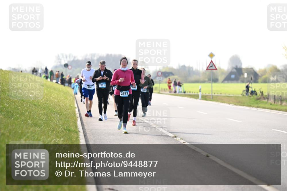 12.04.2026 - 45. Internationalen Wilhelmsburger Insellauf Dr. Thomas Lammeyer http://msf.ph/oto/9448877 12.04.2026 10:36:38 Laufen 2811, 5741, 2673, 2481, 4465 meine-sportfotos.de