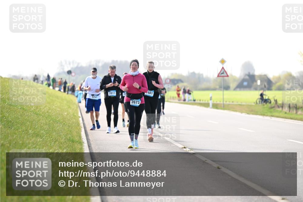 12.04.2026 - 45. Internationalen Wilhelmsburger Insellauf Dr. Thomas Lammeyer http://msf.ph/oto/9448884 12.04.2026 10:36:39 Laufen 2811, 5741, 2673, 481 meine-sportfotos.de