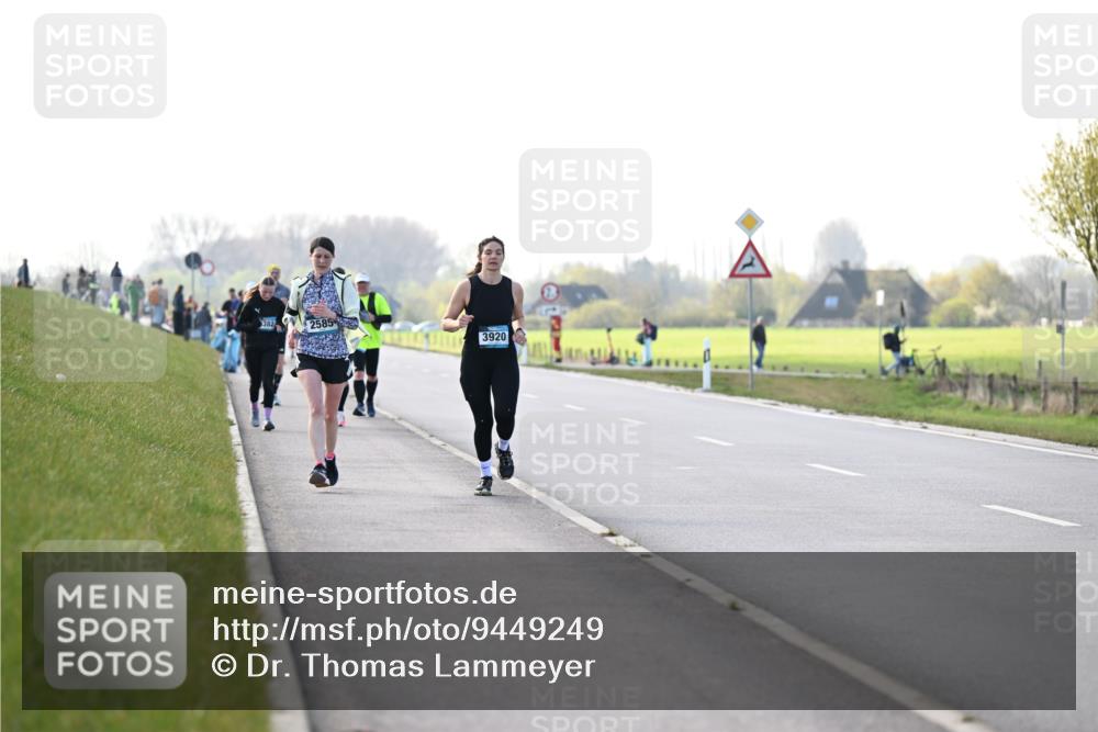 12.04.2026 - 45. Internationalen Wilhelmsburger Insellauf Dr. Thomas Lammeyer http://msf.ph/oto/9449249 12.04.2026 10:37:59 Laufen 382, 2585, 3920 meine-sportfotos.de
